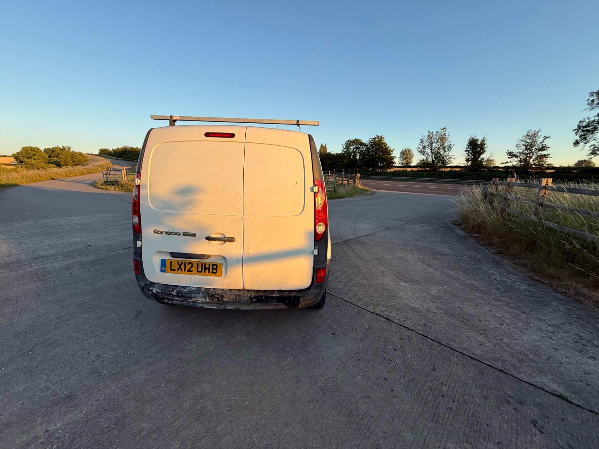 Renault Kangoo Maxi 1.5 LL21 dCi FWD L3 H1 4dr — photo 52 of 68